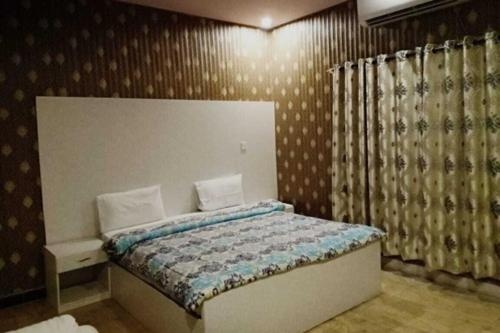 Hotel Defence Inn image 21